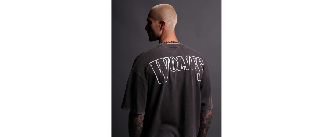 HOWLING AT THE MOON PREMIUM VINTAGE TEE