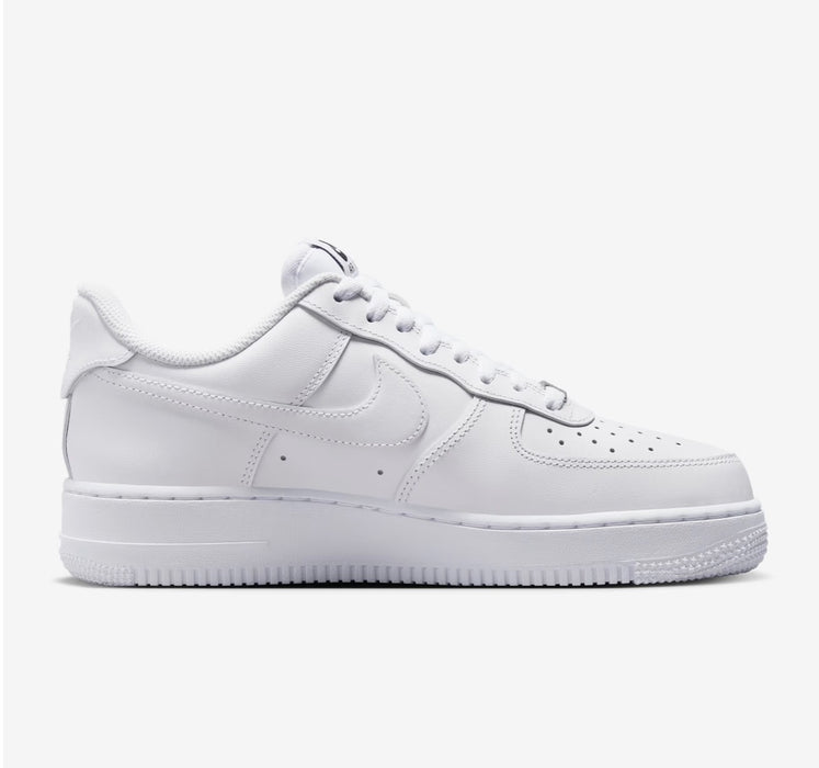 Nike Air Force 1 07’ FLYEASE