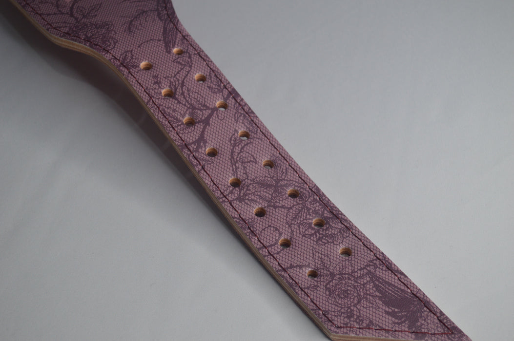 Lace Graphic Tapered Lifting Belt - Impact Burgundy/Calm Pink
