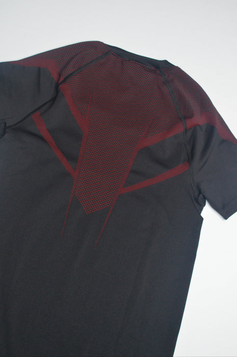 ONYX 5.0 SEAMLESS T-SHIRT - BLACK/CARMINE RED