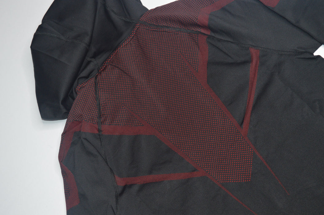 ONYX 5.0 SEAMLESS HOODIE - BLACK/CARMINE RED