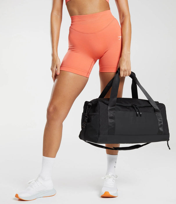 SMALL EVERYDAY GYM BAG black