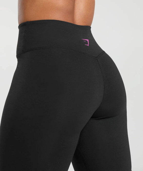 Strong Women Shorts - Black