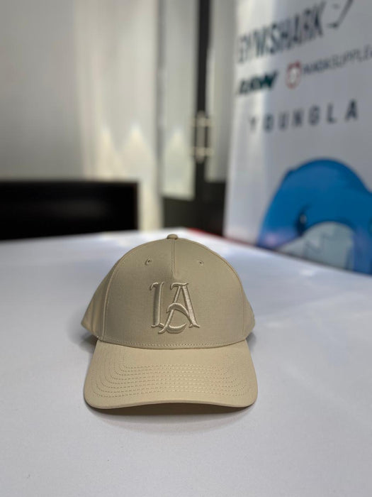 9006 - MONOCHROME LA HATS OFF-WHITE