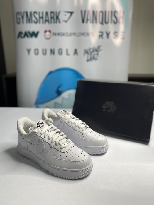 Nike Air Force 1 07’ FLYEASE