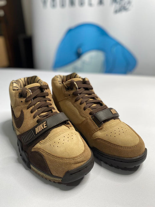 NIKE AIR TRAINER 1