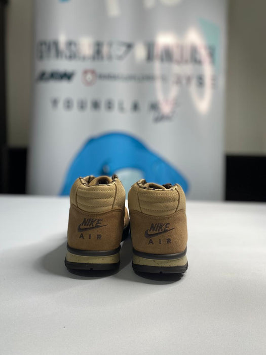 NIKE AIR TRAINER 1