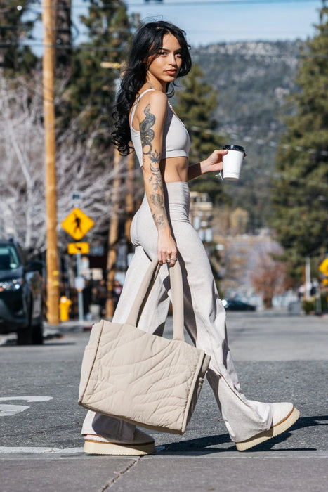 W6092 - CLOUD TOTE - TAN