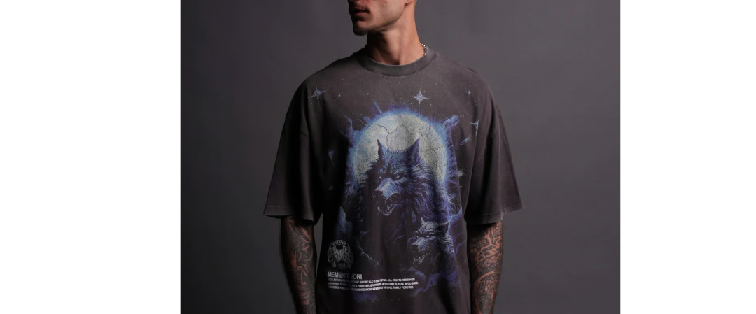 HOWLING AT THE MOON PREMIUM VINTAGE TEE