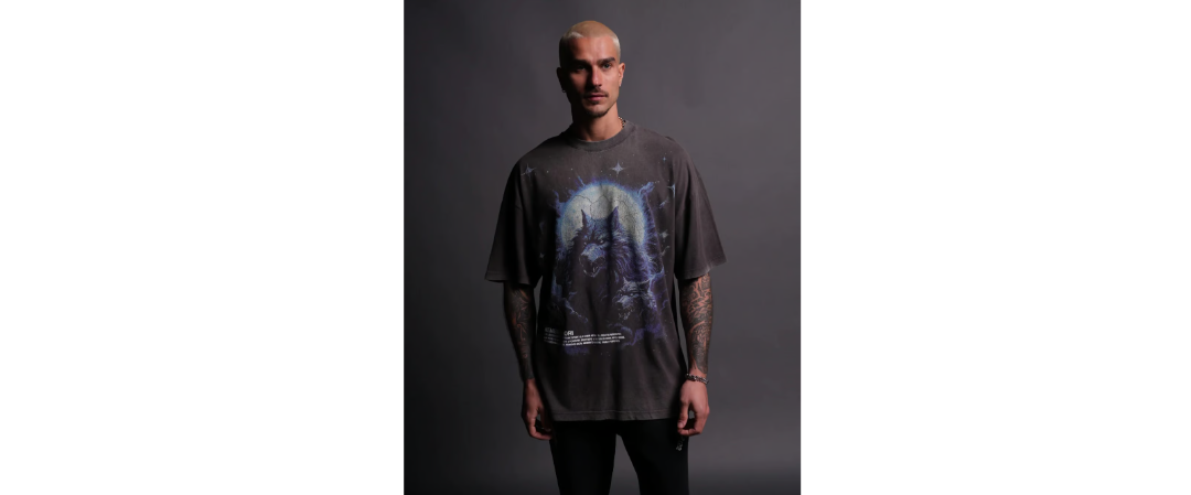 HOWLING AT THE MOON PREMIUM VINTAGE TEE