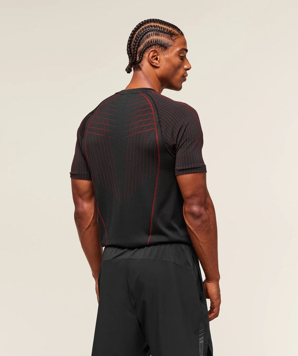 APEX SEAMLESS T-SHIRT - BLACK/CARMINE RED